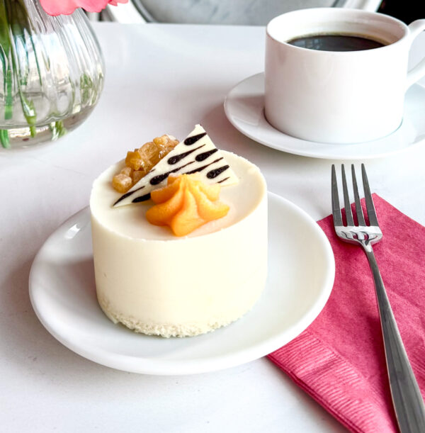 almond mandarin mini cake