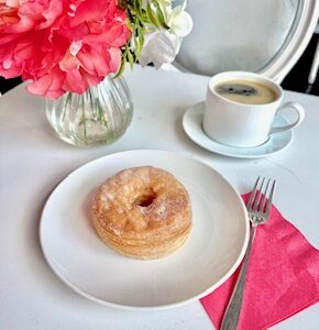 cronut at le macaron fishers